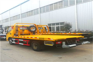 伊吾附近拖车救援搭电